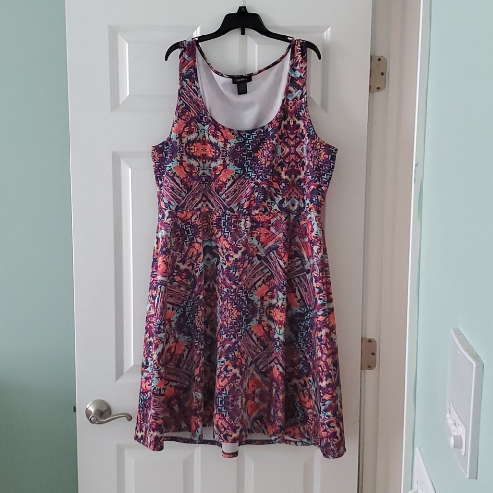 Abstract print dress 👗